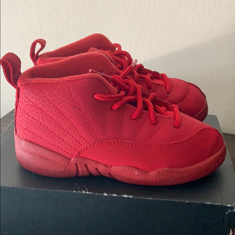Worn red toddler retro 12